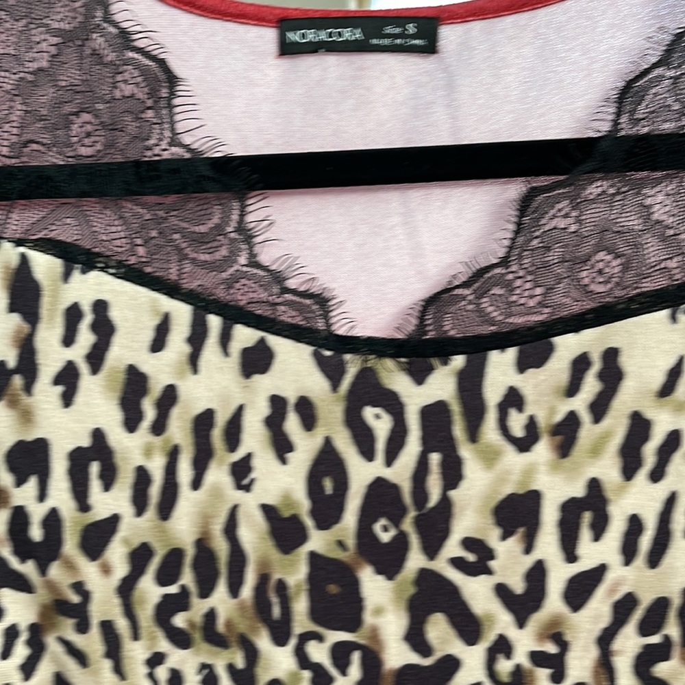 Pre-owned Red and Black Lace Leopard Print Women's Top - Picture 7 of 7
